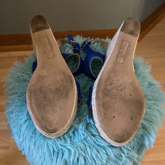 “WORN ONCE” WEDGE SHOES SIZE 7! IN EXCELLENT CONDITION! SMOKE FREE HOME! - Picture 7 of 7